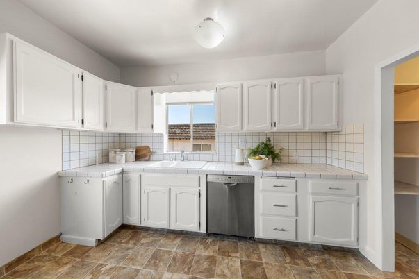 Interior, Kitchen, Tile Countertops