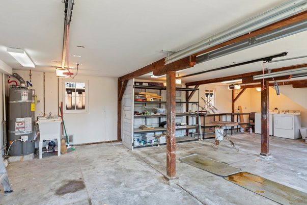 Garage, Interior, Washer