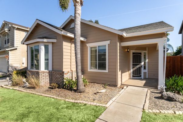 Exterior, Facade, American Craftsman