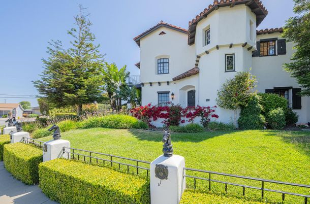 Backyard, Exterior, Facade, Spanish Mediterranean