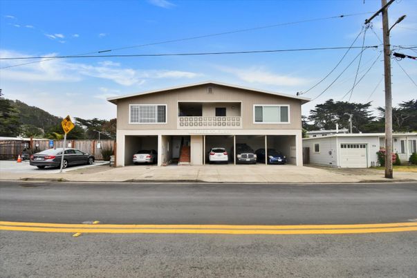 Exterior, Facade, None