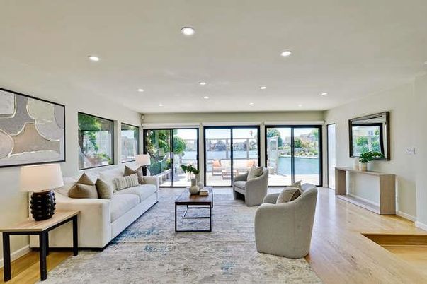 Interior, Living room, Recessed Lighting, Water, Wood Texture Flooring