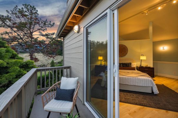 Bedroom, Exterior, Wood Texture Flooring