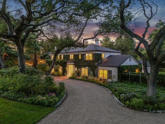 Backyard, Exterior, Facade, Georgian