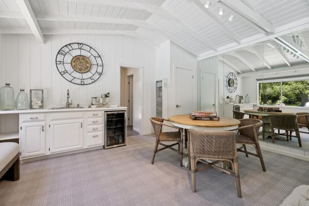 Dining room, Interior, Kitchen