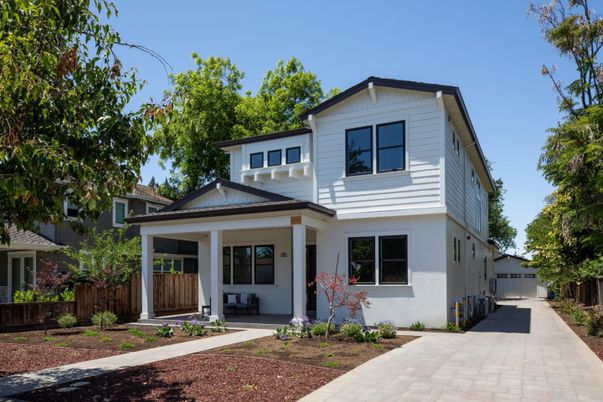 Exterior, Facade, Farmhouse