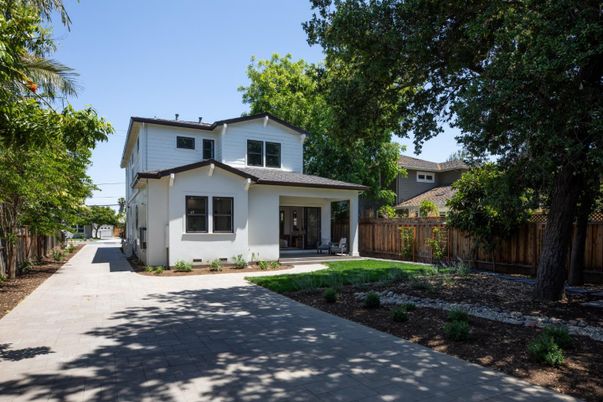 Exterior, Facade, Farmhouse