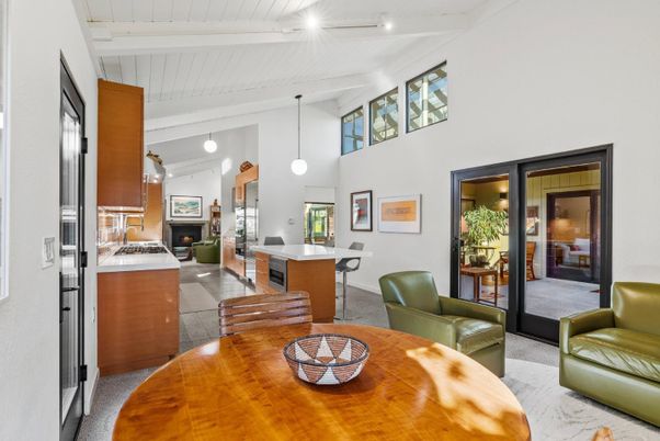 Dining room, Interior, Kitchen, Living room, Pendant Lights, Recessed Lighting, Stainless Steel Appliances