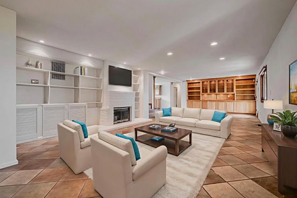 Fireplace, Interior, Living room, Recessed Lighting