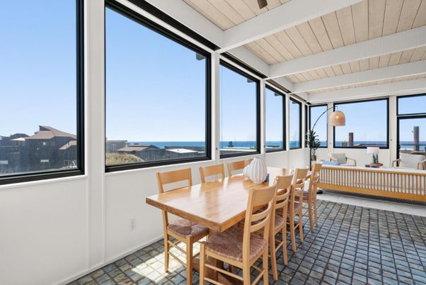 Dining room, Interior, Water