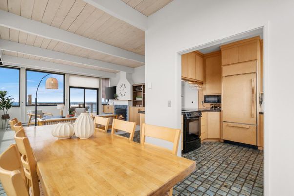 Dining room, Fireplace, Interior, Kitchen, Water