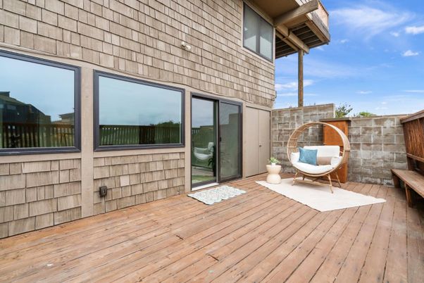 Exterior, Wood Texture Flooring