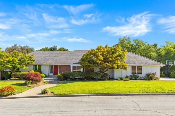 Exterior, Facade, Brick Facade, Cape Cod