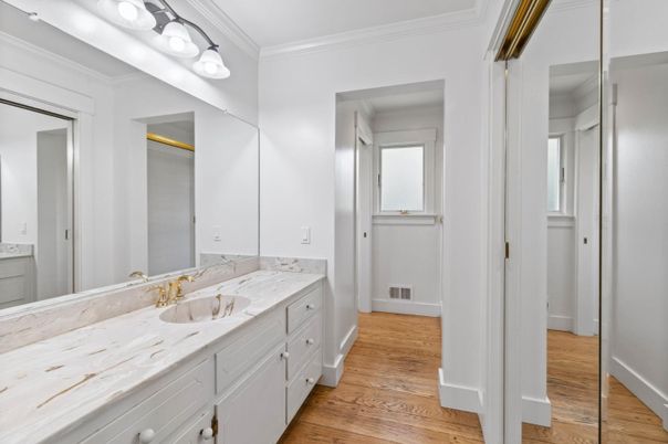 Bathroom, Dual Sink Vanities, Interior, Wood Texture Flooring
