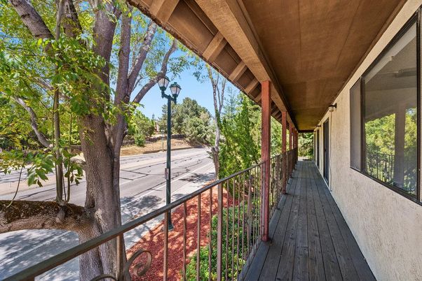 Exterior, Wood Texture Flooring