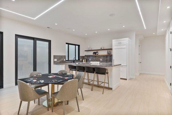 Dining room, Interior, Kitchen, Recessed Lighting, Wood Texture Flooring