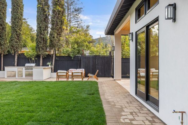 Backyard, Exterior