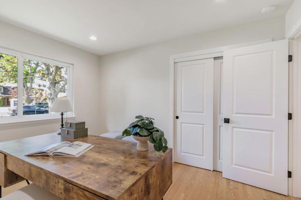 Home Office, Interior, Recessed Lighting, Wood Texture Flooring