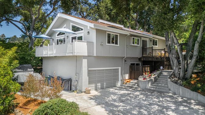 Attached, Exterior, Facade, Modern