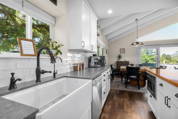 Dining room, Interior, Kitchen, Pendant Lights, Recessed Lighting, Wood Texture Flooring