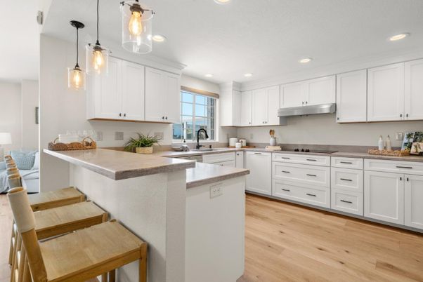 Interior, Kitchen, Pendant Lights, Recessed Lighting, Wood Texture Flooring
