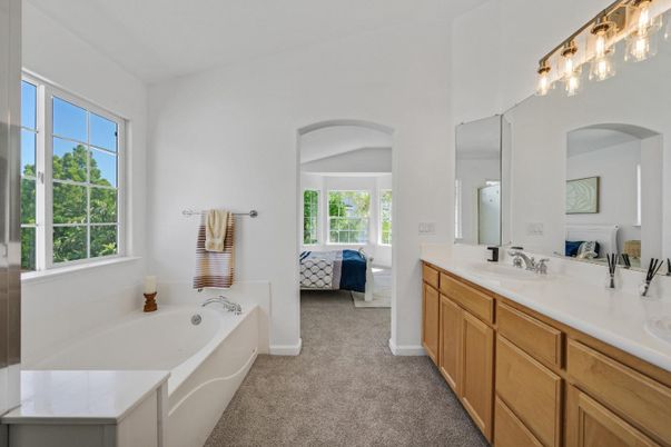 Bathroom, Dual Sink Vanities, Interior