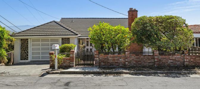Attached, Exterior, Facade, Mediterranean