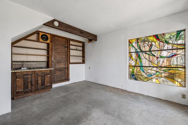 Empty room, Interior, Wooden Beams