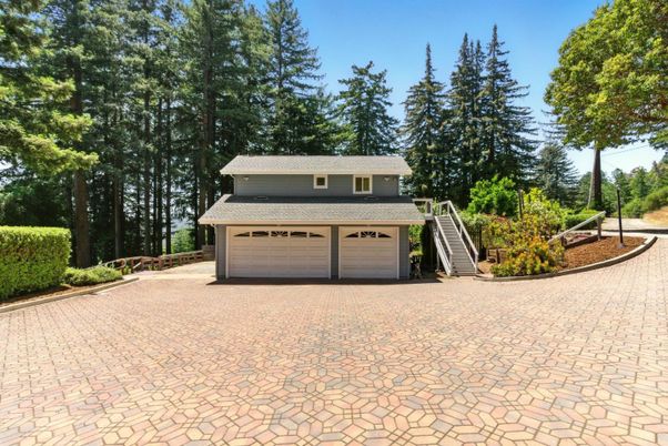 Detached Garage, Exterior