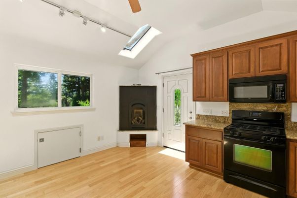 Fireplace, Interior, Kitchen, Wood Texture Flooring