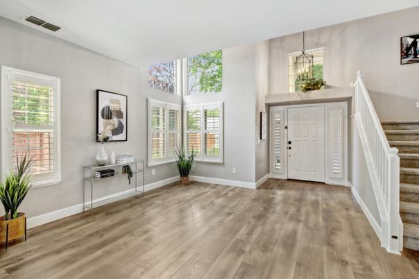 Interior, Pendant Lights, Wood Texture Flooring