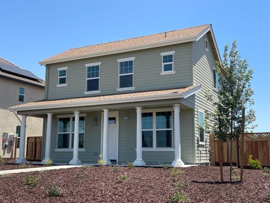 Exterior, Facade, American Foursquare