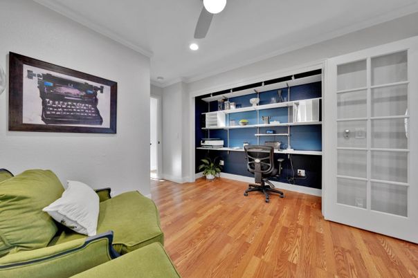 Home Office, Interior, Recessed Lighting, Wood Texture Flooring
