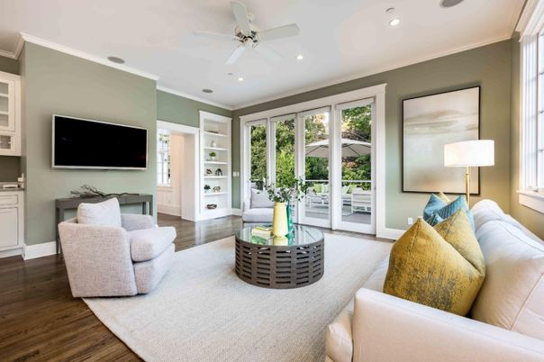Interior, Living room, Recessed Lighting, Wood Texture Flooring