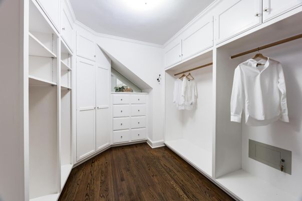 Interior, Walk-in Closets, Wood Texture Flooring