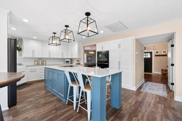 Interior, Kitchen, Pendant Lights, Recessed Lighting, Wood Texture Flooring
