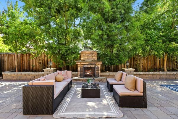 Exterior, Fireplace