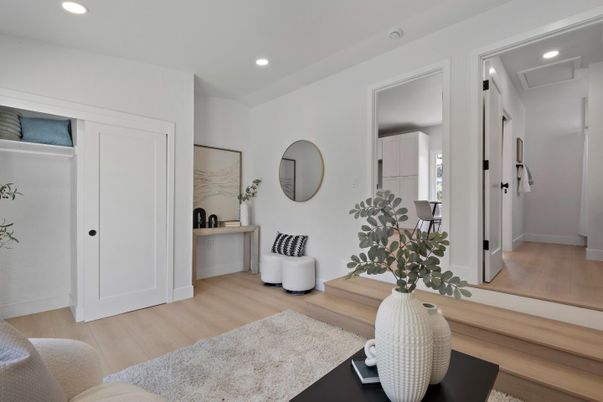 Interior, Recessed Lighting, Wood Texture Flooring