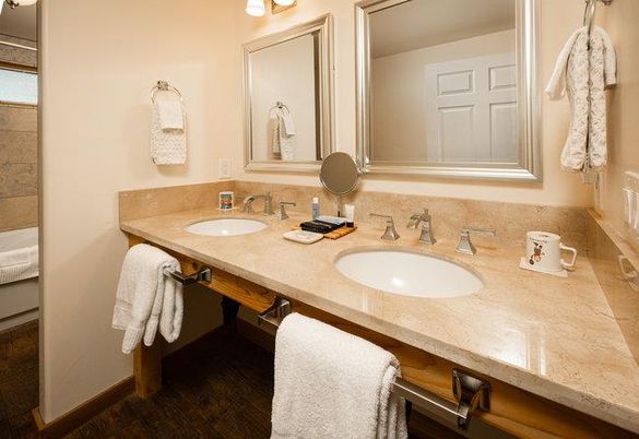 Bathroom, Dual Sink Vanities, Interior