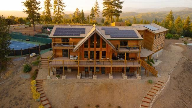 Exterior, Drone