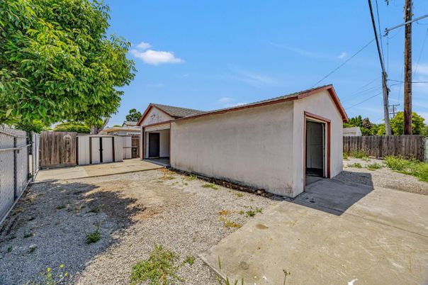Backyard, Detached Garage, Exterior