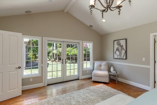 Chandelier, Empty room, Interior, Recessed Lighting, Wood Texture Flooring