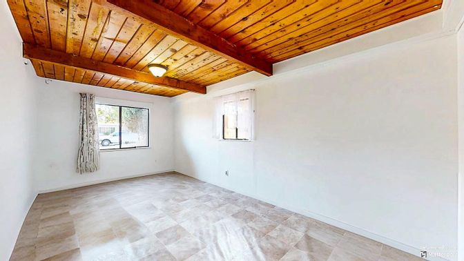 Empty room, Interior, Wooden Beams, Wooden Ceilings