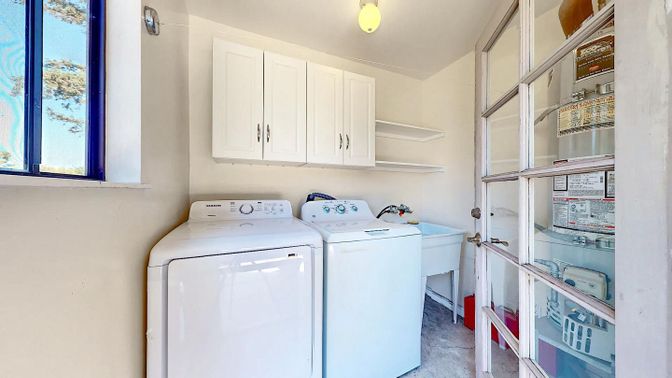 Interior, Washer