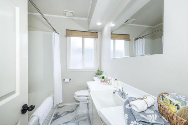 Bathroom, Interior, Marble, Recessed Lighting