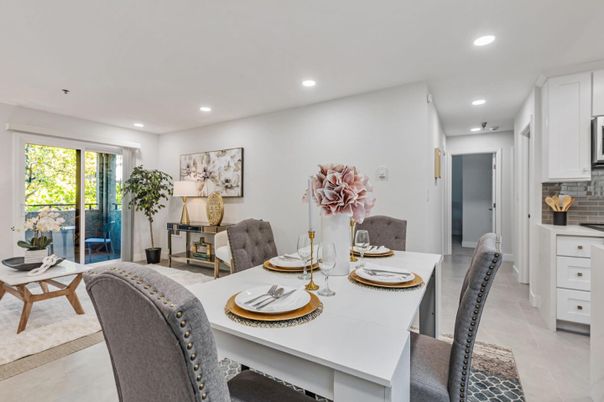 Dining room, Interior, Recessed Lighting