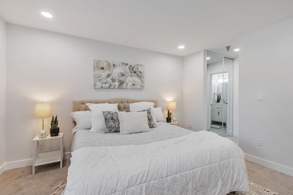 Bedroom, Interior, Recessed Lighting