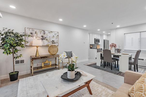 Dining room, Interior, Kitchen, Recessed Lighting