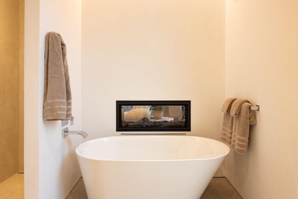 Bathroom, Fireplace, Free Standing Baths, Interior