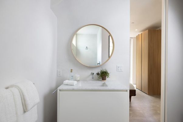 Bathroom, Interior, Recessed Lighting